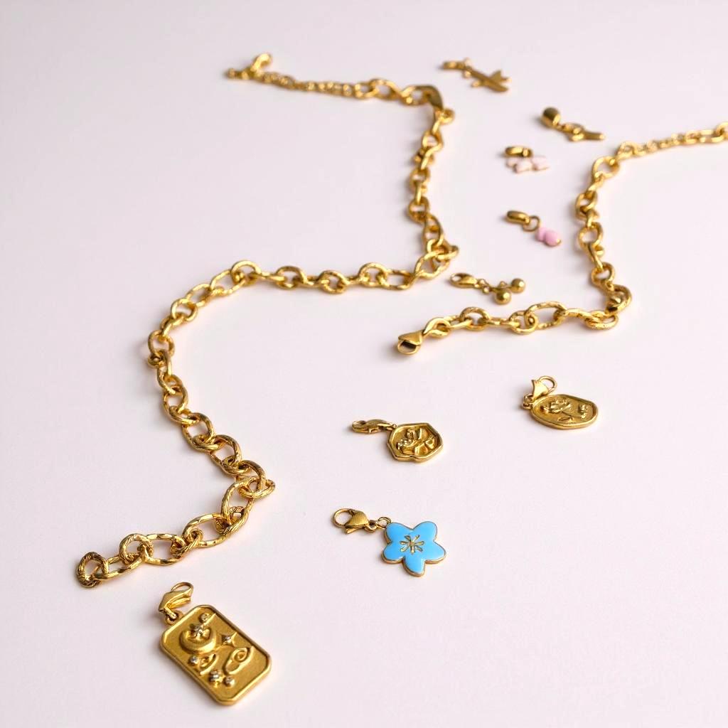 Collection Capsule Charms