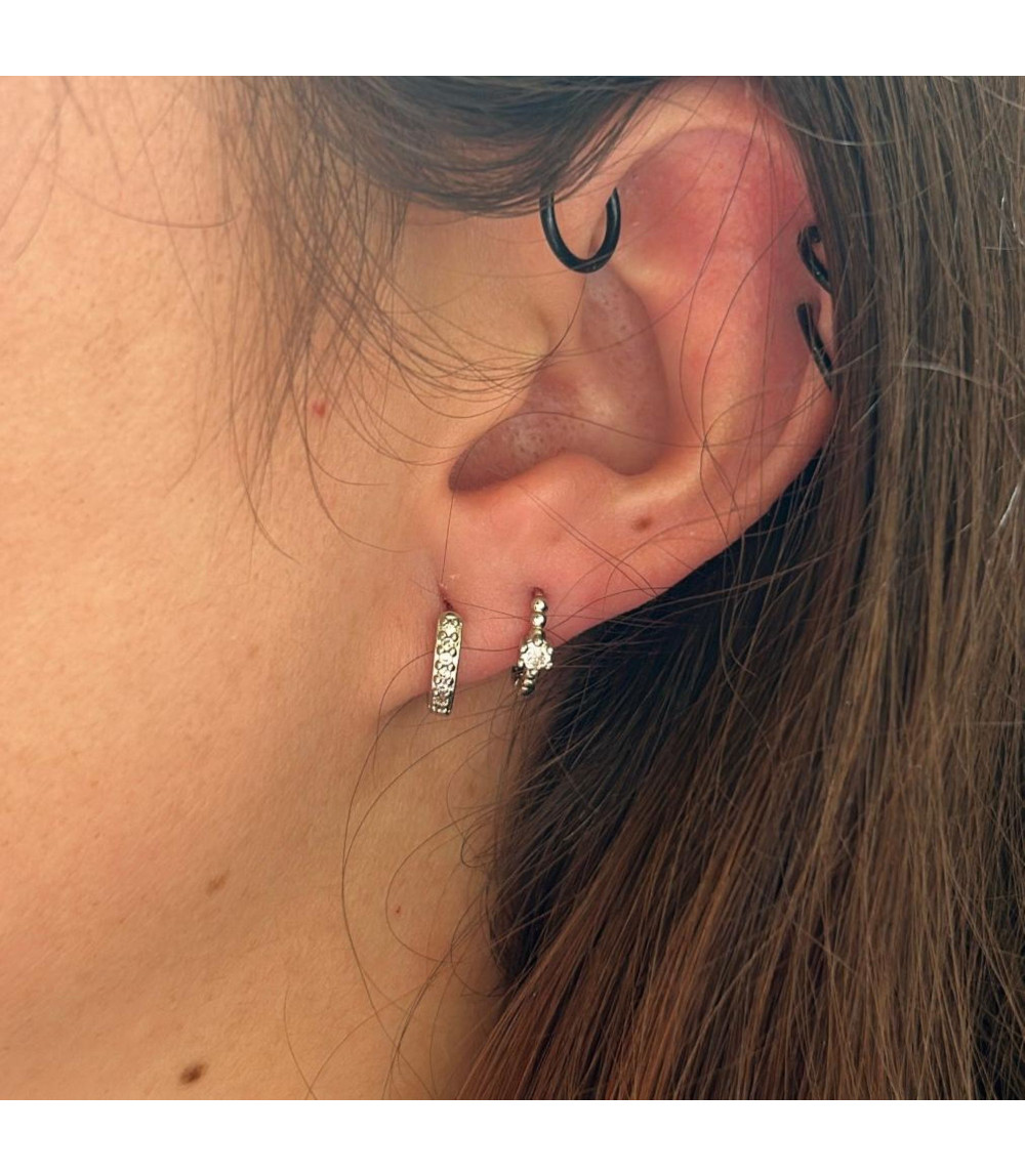 Mono boucle sertie de zircons