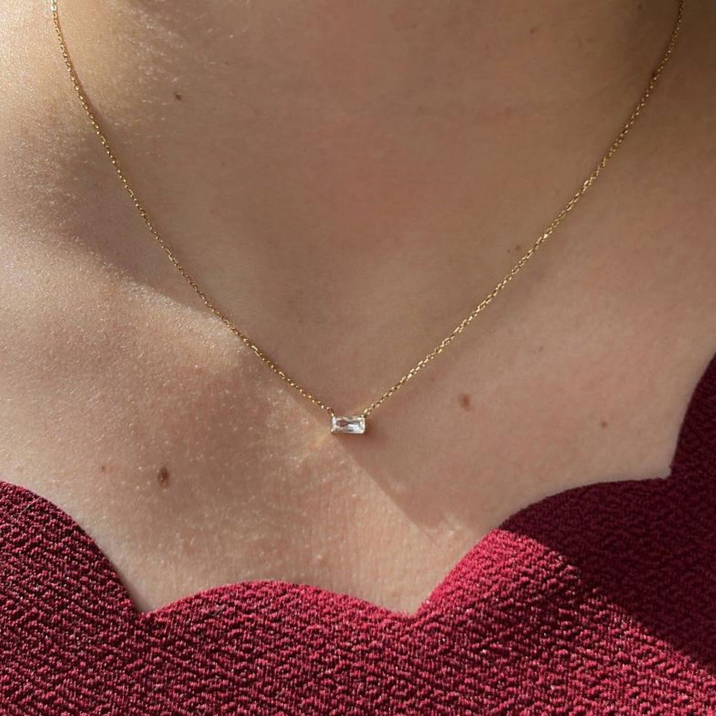 collier fin doré zircon transparent